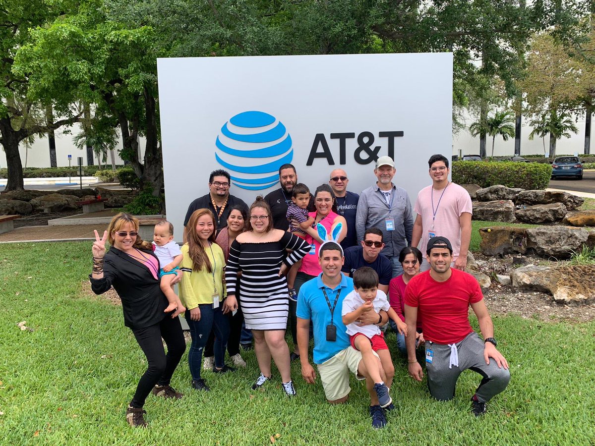 m0ises_medina's tweet image. AT&amp;amp;T Family #HappyEaster #teambeastmode #Miami305