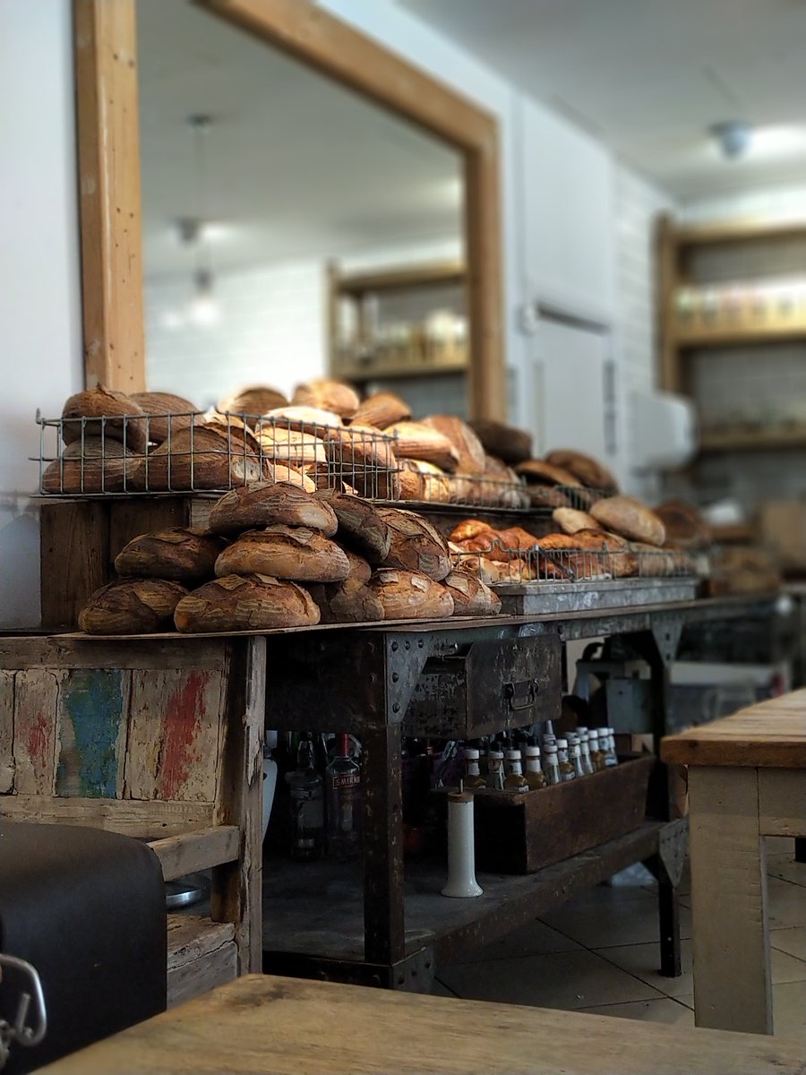 SKCwitter's tweet photo. #WhenInWolves... go to @medicinebrum #Codsall πππ
#garlic #sourdough is my new jam π€€π€€π€€ https://t.co/A42jqg79Ud