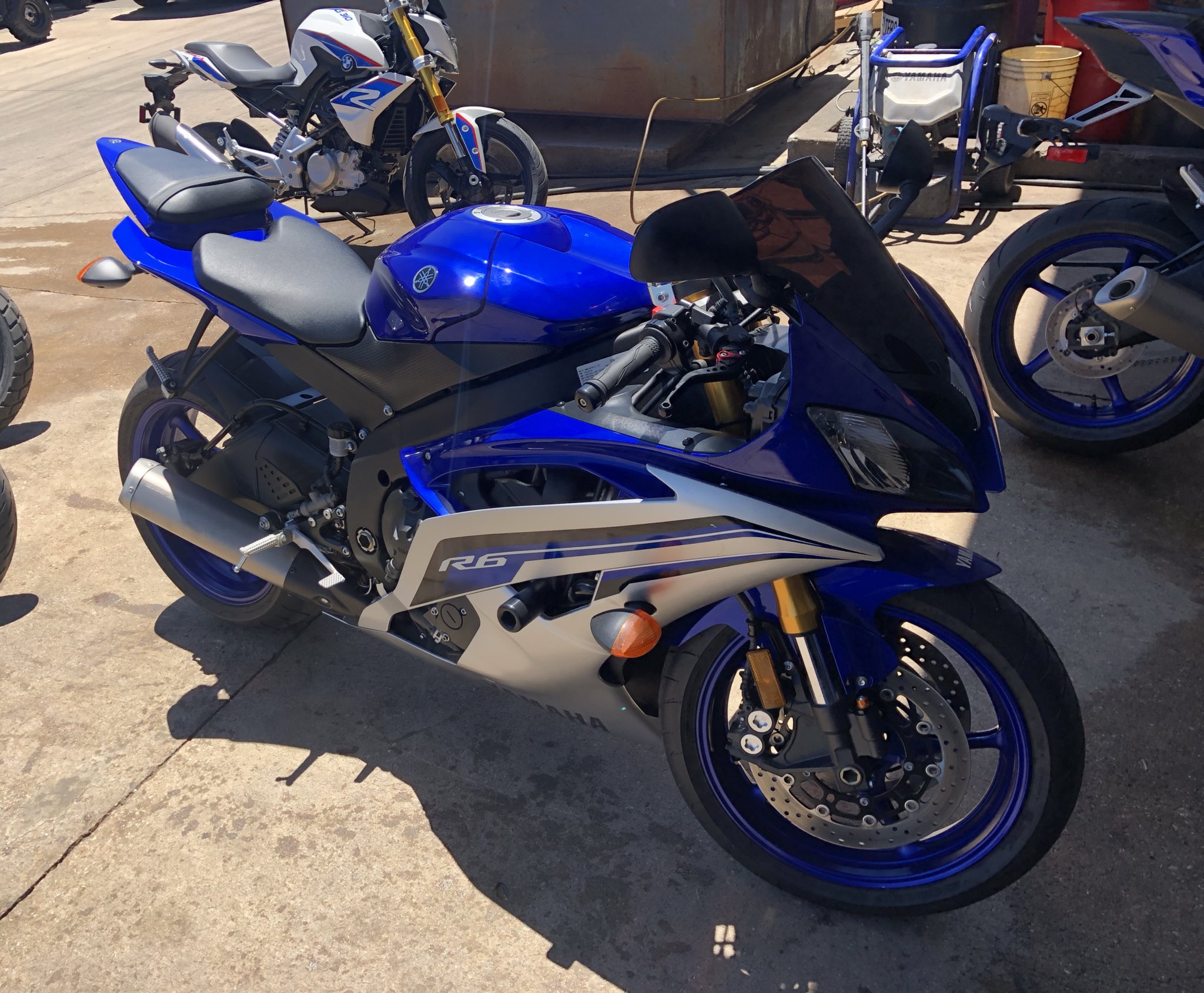 R6 1000 sale