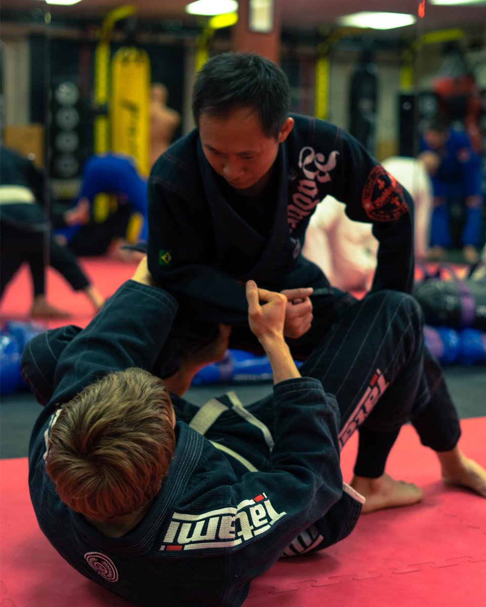londonwingchun's tweet photo. Our classes will return back to normal schedule from Tuesday, 23th April, but until then, we'd like to wish you and all your loved ones a very Happy Easter! 🤙🏻🐰

#LWCA #LWCAFamily #LondonBjj #LondonBrazilianJiuJitsu #LondonSelfDefence https://t.co/4tdO4qbiCQ
