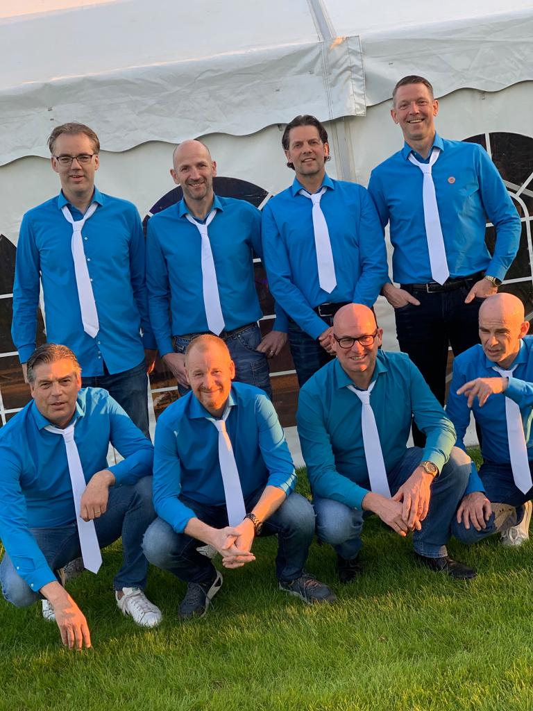 Wij zijn er klaar voor, het feest is aan!!! #Sniekerkoorts #liveoptredenmetNase #DJSieppie