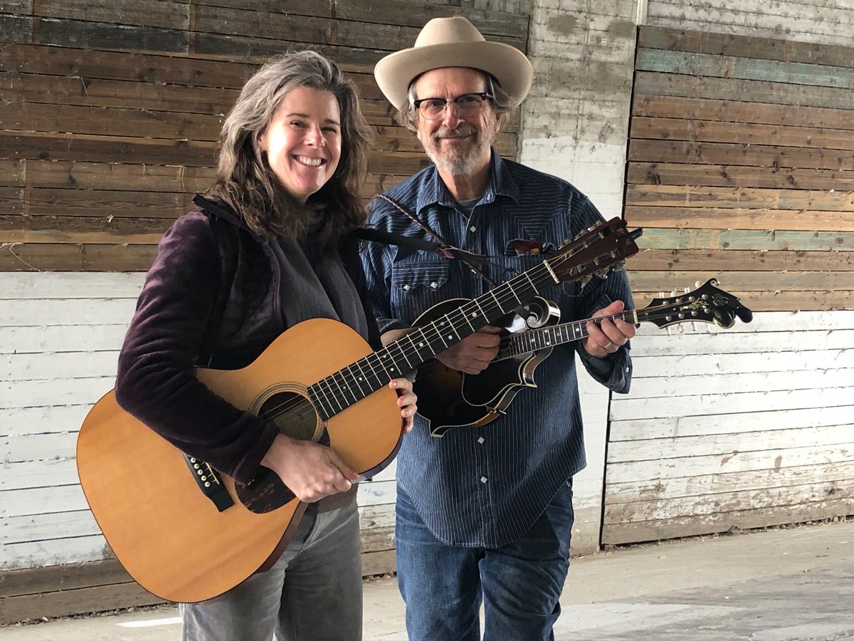 k80mills's tweet photo. Great music from Laura Osborn &amp; Cliff Latimer At #GreatLARiverCleanUp @FoLATtweets — great crowd, clean river, inspiring music https://t.co/2KbbEj3tep