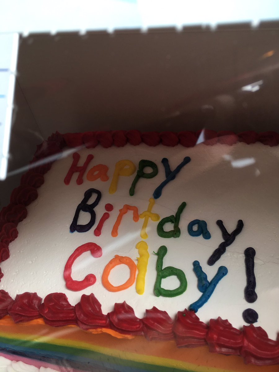 rroberg's tweet image. You had one job @BaskinRobbins #birthdayfail #spelling