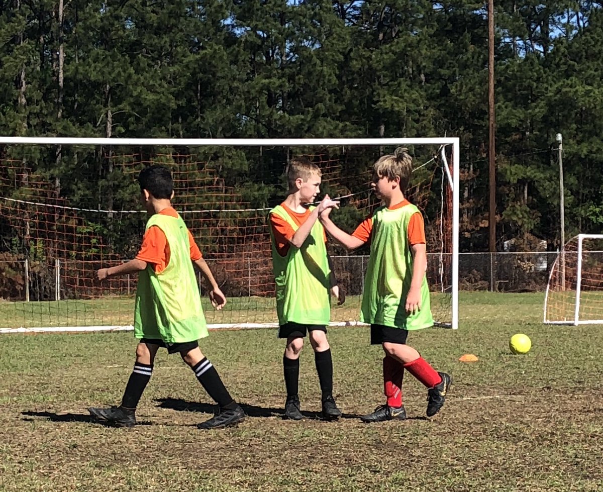 LUYouthAcademy's tweet photo. Fantastic morning with the @LUYouthAcademy players. 

These kids have been working really hard the last 7 weeks and the development is wonderful to see. https://t.co/Vuz1pnfiVo