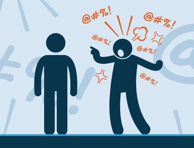 Çabuk sinirlenen insanların kıymetini bilin.
Onlar hemen kızar, bağırıp, çağırır siniren elleri titrer...
Ama aleyhinizde kalplerinde hiç bir kötülük olmaz.
Onların en kötüsü planları anlık sinirlenmeleridir.
Çabuk sinirlenen insanlar genelikle vicdanlı ve içten dostturlar.