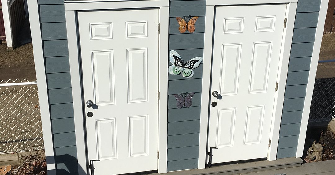 mcmhome_yeg's tweet photo. Hardie board siding is becoming very popular now in #reddeer and #edmonton. It is low maintenance and long-lasting material. Here is a photo of work done by our team in Red Deer recently.

https://t.co/ZajyscjP1H 

#hardieboard #siding #verticalsiding #MCMhomeexteriors https://t.co/yUFjYBhsOu