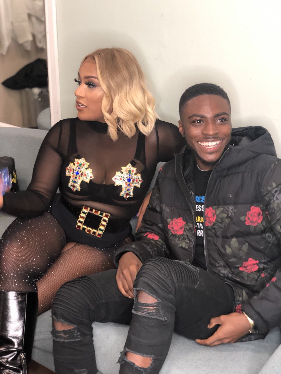 Reckyy_TR's tweet photo. Was live getting to meet @stefflondon on her headline tour #securetour https://t.co/TQ6RoOywru