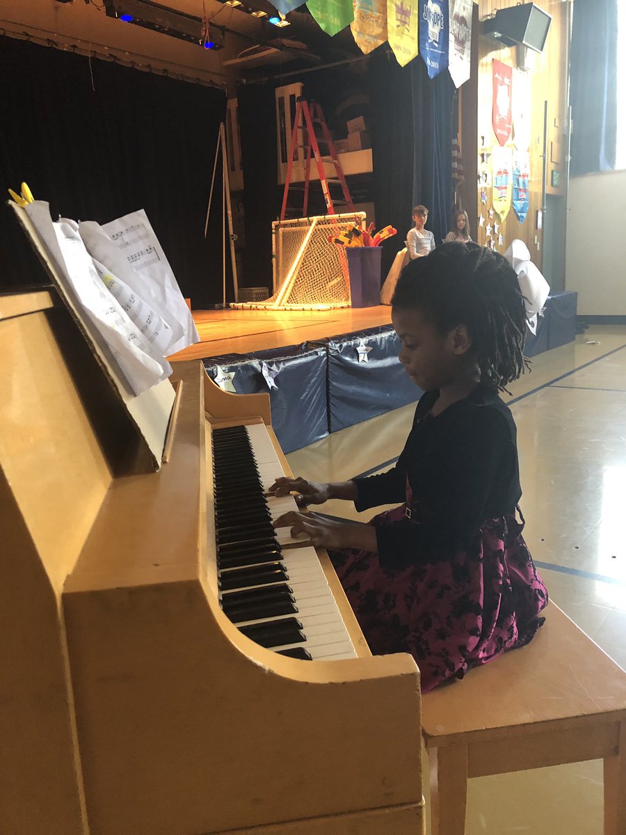 PrincipalAhrens's tweet photo. Here’s some pictures of 2018-2019 Inlet View’s talent show. All performers did a great job! Go Orcas #inletview #ASDinformation #Anchorage #talentshow https://t.co/k3wH1h6nnJ