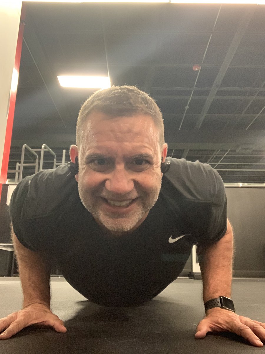 MikeOliviero's tweet photo. Gym rat life. Anutter 5 hunny in the books. 25 straight. #BeRelentless #IWillNotApologize great track #Grandson #Obsessed #WeighInSoon #24togotilTarget2 #Pushups #PushupPower #Killmode #PowerSwitchOn https://t.co/SiSXyNvz88