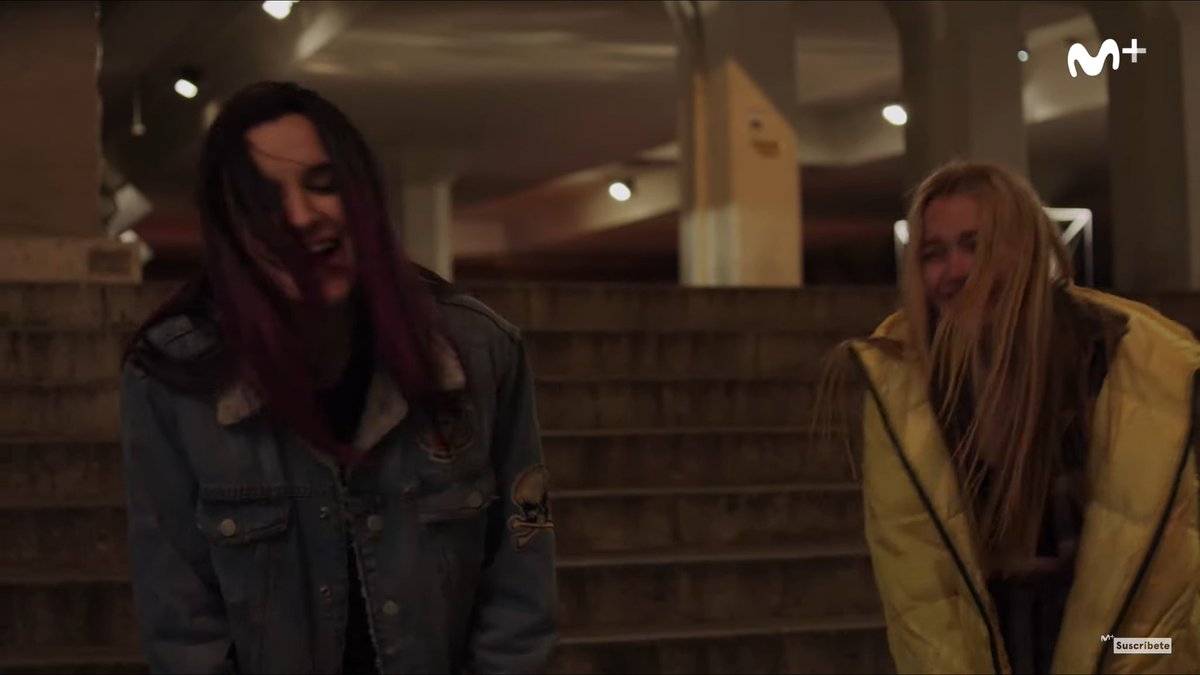 wassupjaur's tweet photo. raga per favore guardate quanto è felice cris quando sta con joana, il mio cuore appartiene solo a loro

#SkamEspaña https://t.co/KYfkDfJEdF