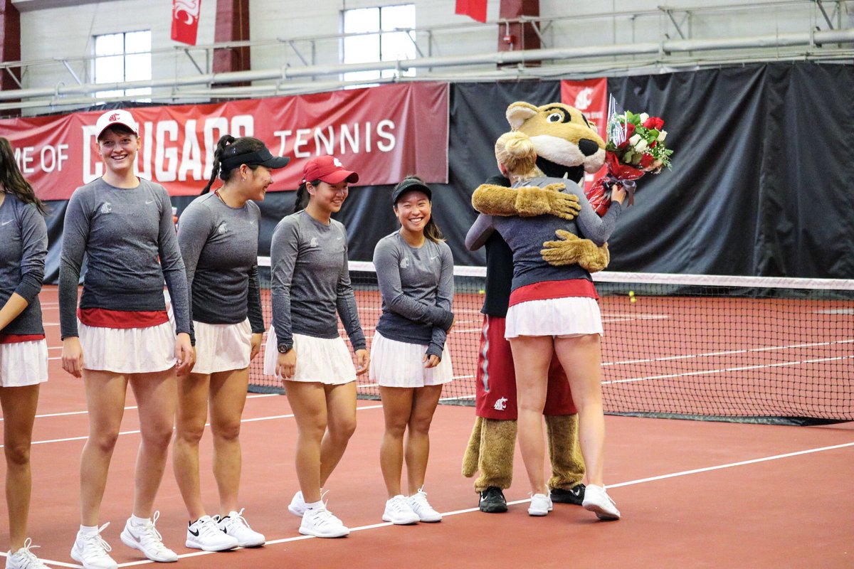 WSUCougars's tweet image. Thank you @WSUCOUGARTENNIS seniors for all that you’ve done!! Once a coug, always a coug!

#GoCougs |#BoeingAppleCupSeries