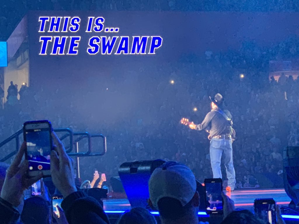 MrNateCross's tweet photo. @UF @garthbrooks https://t.co/rQYAtxVVys