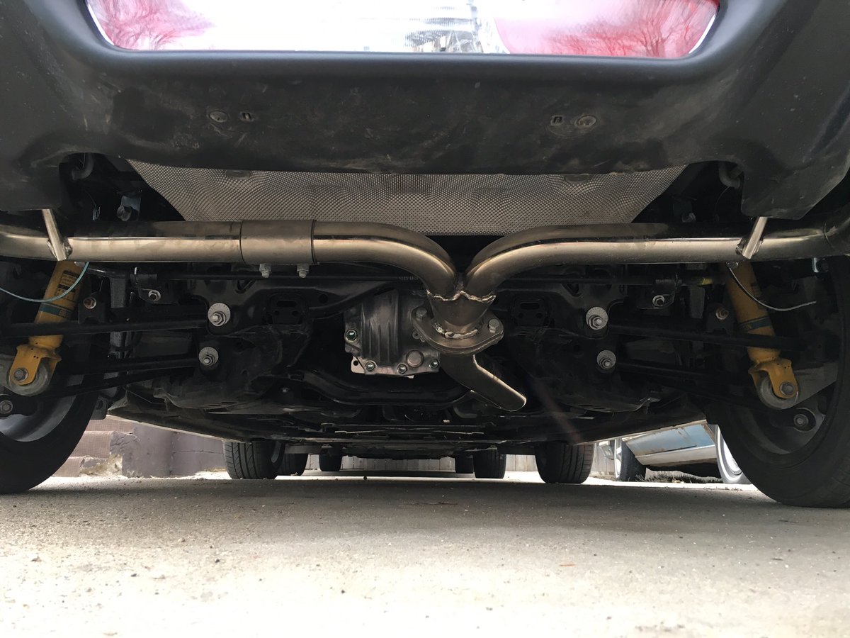 boxing_gamer's tweet photo. Here’s he new hotness! New exhaust from Goodwin Racing, Roadster Sport sounds great! https://t.co/sQ6M2hgBM9