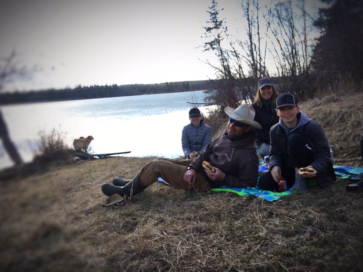 chuiko2's tweet image. Best birthday supper I could ask for. #family #ranchlife #bigbackyard #exploring #yearlingsbehaved #beautifulday #thankful