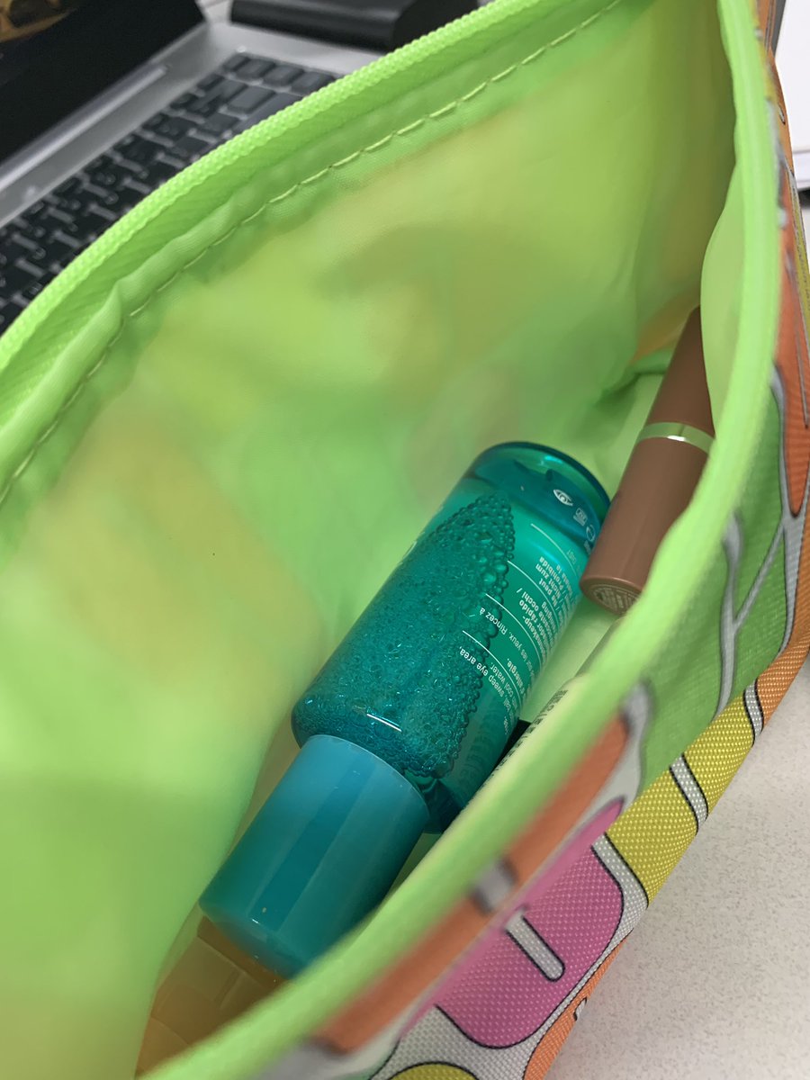 kscullinfox9's tweet photo. My floor director went to the store and gave me the free gift he got!! How awesome is that???? #bestcoworkersEVER #lovethem #ERICisawesome https://t.co/lCybLLlX8I