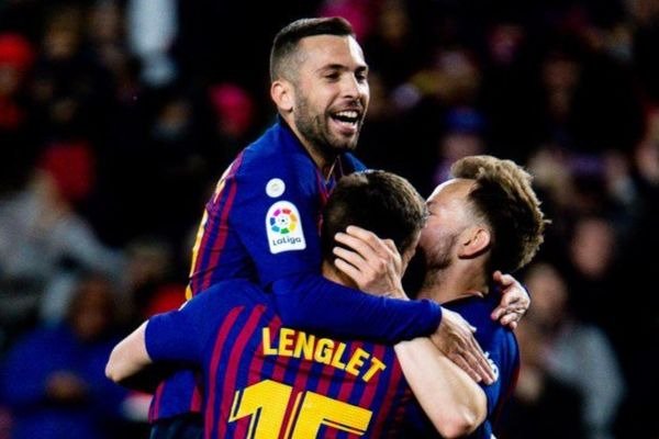 El #Barça vence a la #RealSociedad y se acerca al título
🏆http://www.gochallenge.mx 🏆
Los catalanes se imponen por 2-1 en el Camp Nou y quedan a seis puntos de proclamarse campeones.
📸@FCBarcelona #WeColorFootball