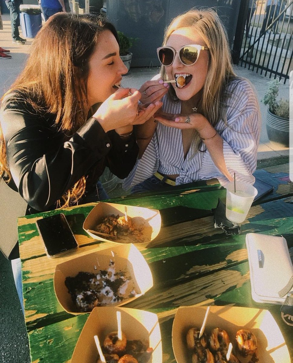 MetroMinisOKC's tweet photo. Serving @heardonhurd from 6-10pm tonight! Amazing weather and the best food truck party in the state @CitizensEdmond #youdeservedonuts #gourmet #mini #minimaniacs #jointhehurd https://t.co/qKpuQu3XWs