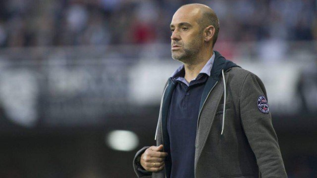 TVGalicia's tweet photo. 🚨 ÚLTIMA HORA | @Al_Monteagudo, cesado como adestrador do @CDeportivoLugo.
https://t.co/tSB0T01Ent https://t.co/EDCxvFCC8e