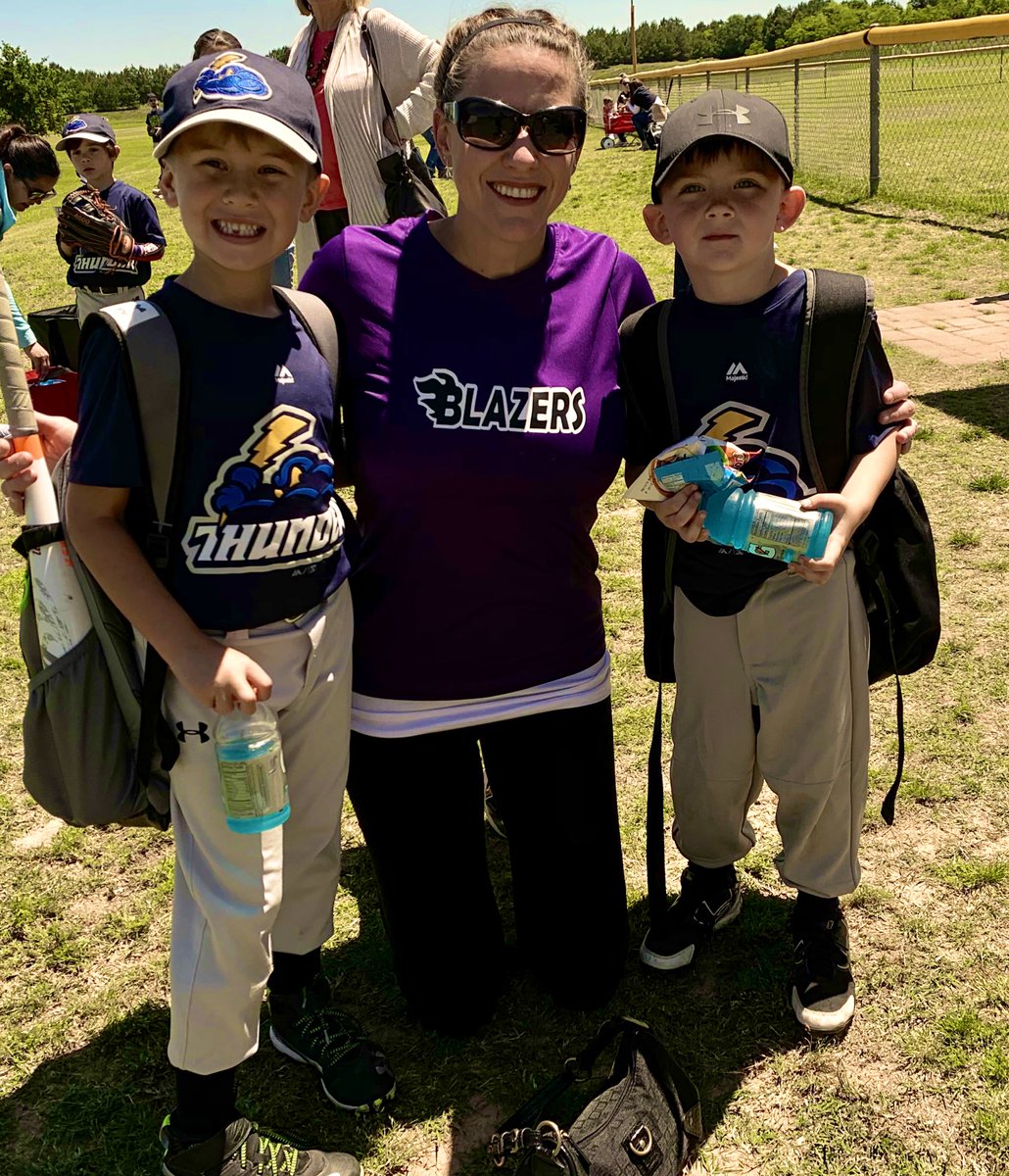KadeeWikse's tweet photo. What a beautiful day to watch two of my students play baseball and have a great time with their teammates. ❤️⚾️❤️⚾️@ellisorbulldogs #ees1819 #risetothetop https://t.co/QK7S2UNsOC