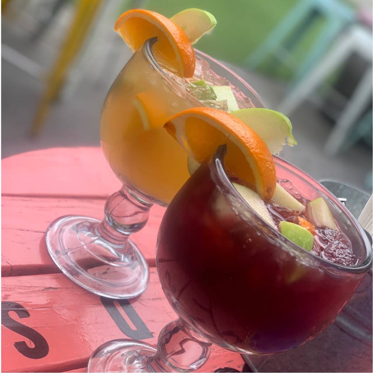 Get through a chilly #spring day with #Sangria. #ElTejanoParty 
•
•
•
 #losangeles #burbank #la #hollywood #studiocity #sfvalley #highlandpark #sfv #LA #EatLA #LAeats #LAfood #LAfoodie #EEEEEATS #EaterLA #DiscoverLA #DineLA #margarita #wine #weekend #brunch