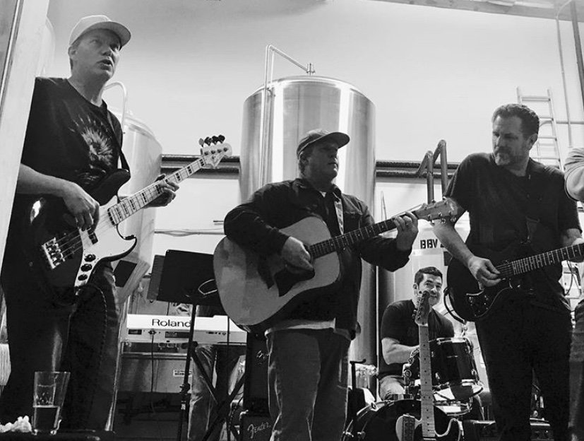 Toms Garage Band will be rocking out tonight 6-9 and pizza by Stars Catering 5-8. 🎤🎸🍕