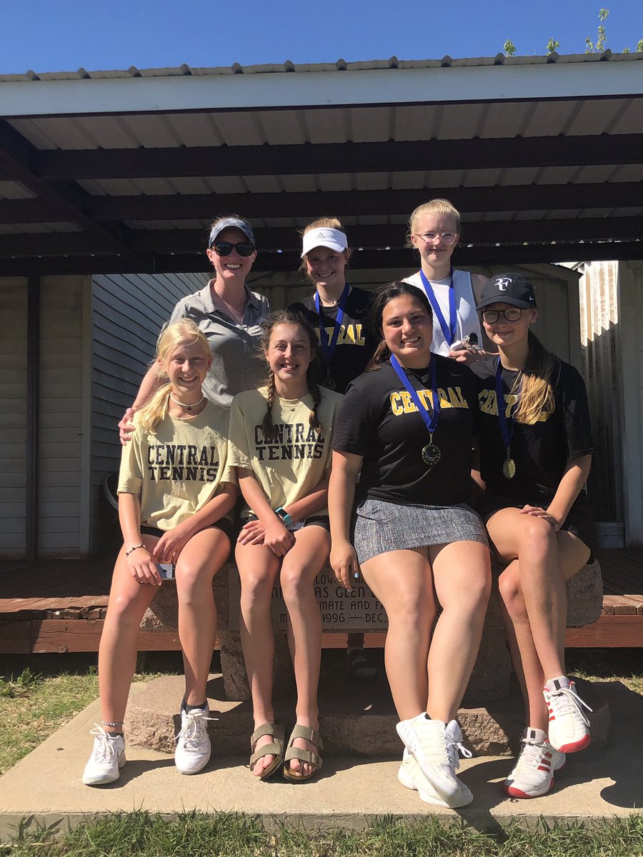 To let you know the future <a href="/goemhsathletics/">EMHS Sports</a> bulldogs, made school history today for <a href="/Central_Tigers/">CMS Tigers</a> 

Edmond Central qualifies for <a href="/OSSAAOnline/">OSSAA</a> MS State Team Tennis for the first time in School History. 

Great job ladies. 

Takes Great Friends to Make a Great Team.