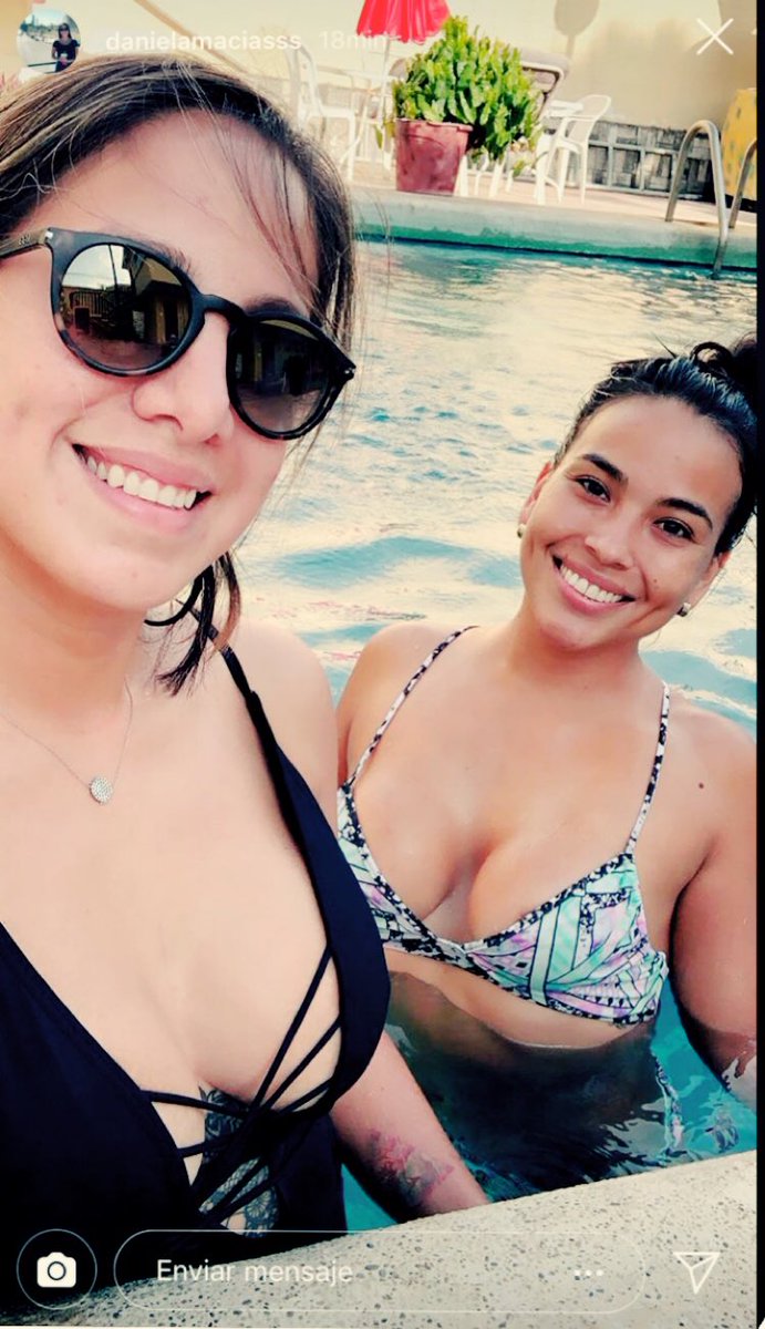 MaDanielaMb's tweet photo. Repetidas
Amigas y comadres π―ββοΈ #LasMaria #LasDaniela #Olafa #Mailyn #OyePewe #DanielaMa #DanielaMe π https://t.co/VzKY2s9OJq