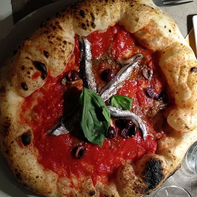 marcoloffredo's tweet photo. that's why real marinara it's different!
#enjoy #foodporn #campania #anchovies
#faccedatrailer #Fappari #contromano #beer #trailer #trailrunning #barefootrunner #barefoot #minimalistrunning #bearedman #beard #letsdotogetlost #happiness #lifestyle #runn… https://t.co/knJnSaQFLv https://t.co/AaCsJ7UE1l