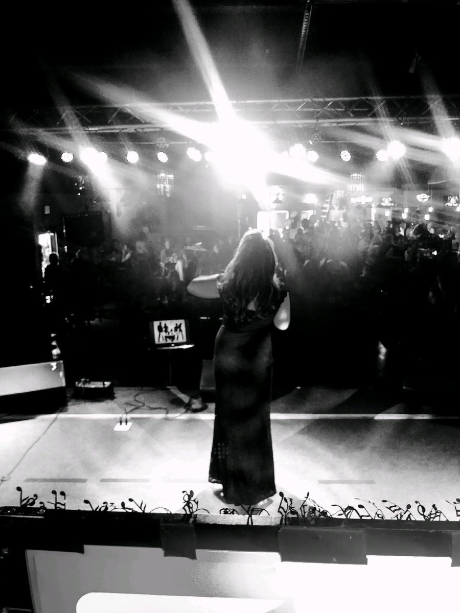 IAMChelseaGrace's tweet photo. Performance shot from Round 1 of the Karaoke World Championships - Colorado State Finals. I made it to the final round (TOP 10) but unfortunately, will not be 1 of 3 representing Colorado at the Nationals in Las Vegas this year. Thank you all for your support. 🎶 #KWC #top10 https://t.co/KgFGZAkE5l