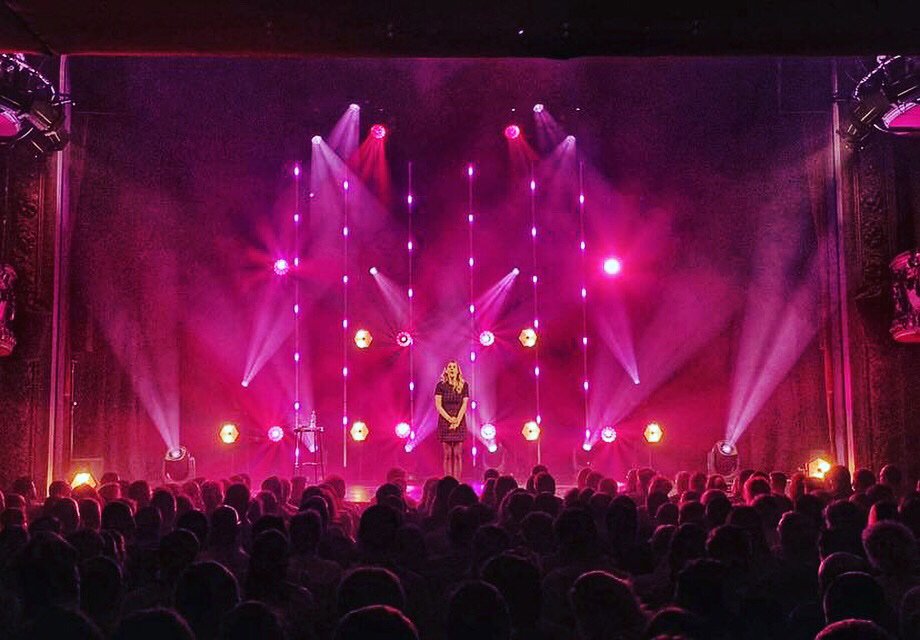 lauralauneoff's tweet photo. Trianon, 2ème 🙆♀️ Merci 😍 #Encore4 https://t.co/a6NaOku6ju