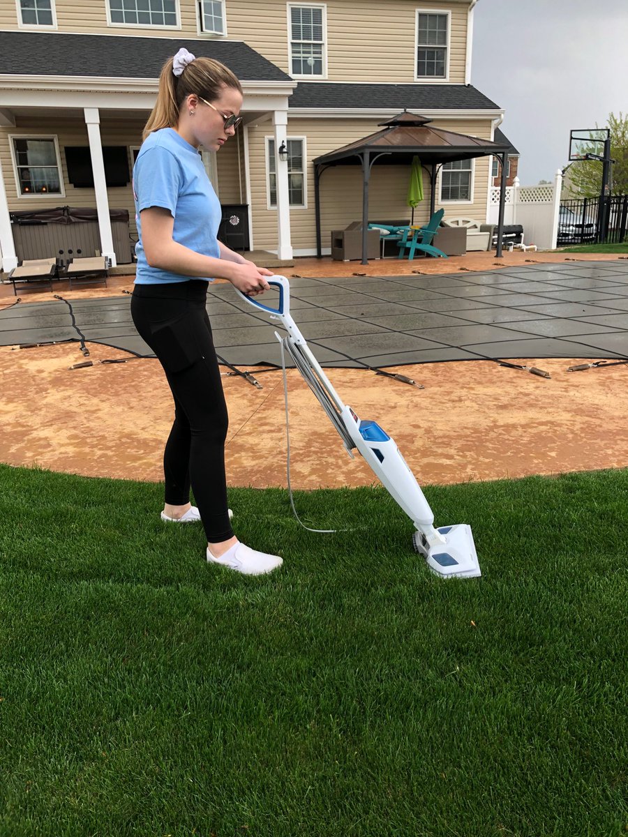 AlyssaGlorieux's tweet photo. @MauraaHancockk is mowing the grass Rn DM FOR DETAILS @SFAssassins19 @sfwikileaks2019 https://t.co/Wr17w5VthC