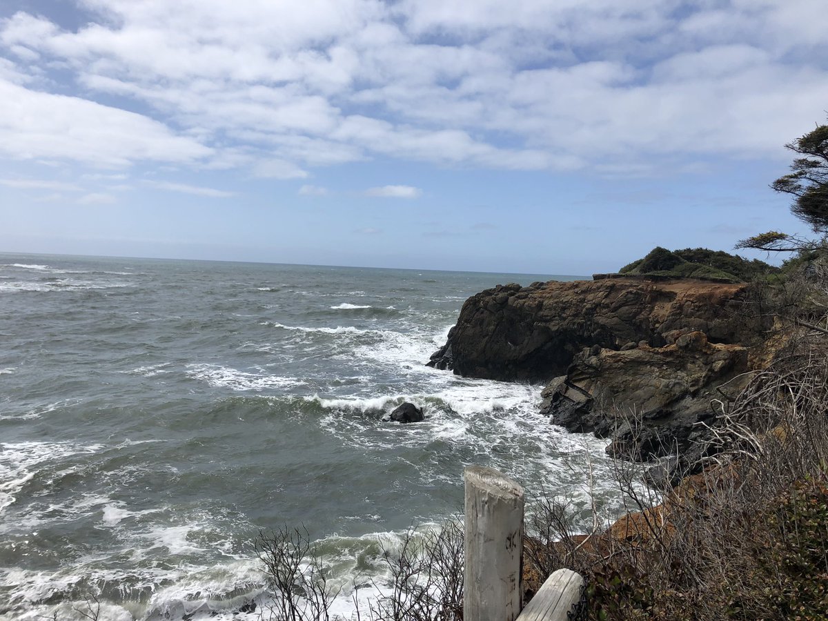 Coach_Gilgan's tweet photo. Quick little day trip today from Campus to the Coast. #GoBoxers #GlovesUp #WhyPacific https://t.co/EbkPnLBJQY