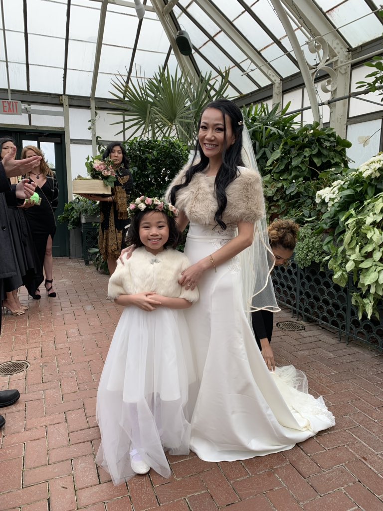iHateCammm's tweet photo. #Bride and #MiniBride https://t.co/eqPUnPClid