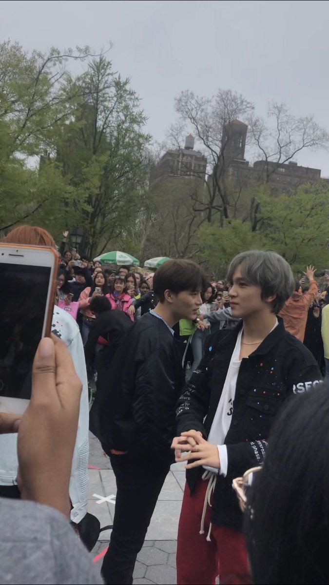 jaehmark's tweet photo. haechan was telling everyone to move back &amp; he was so sweet about it too :( #NCT127inUSA #NEOCITY_TOURBUS https://t.co/lv63Axr0U2