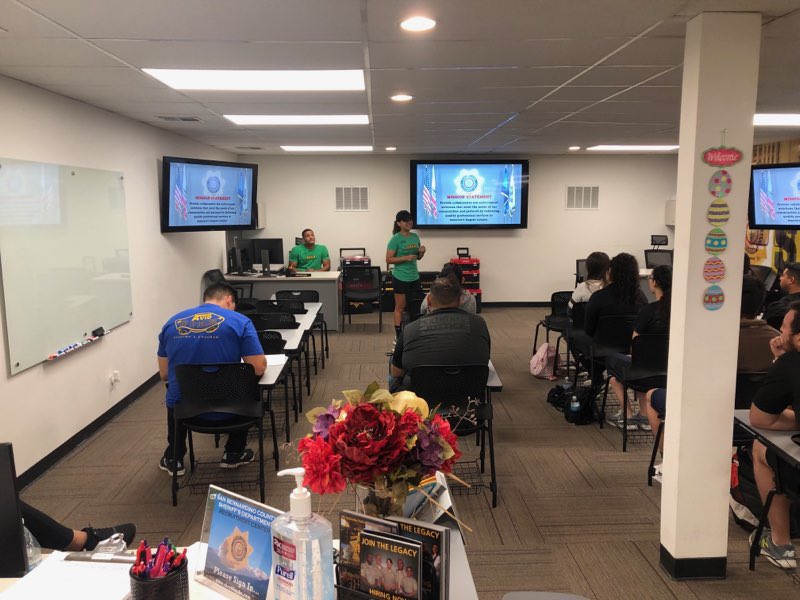 SBCSDdpineda's tweet image. #SBCSDRecruiters hosts the #CSUSB @CJClubCSUSB at #SBCSDRecruitmentCenter at the @sbcountysheriff Academy grounds.  #App info presentation and physical agility course practice. The future of law enforcement is bright! @csusb_cc @CSUSBNews @ASI_CSUSB #jointhelegacy @SBSheriffsJobs