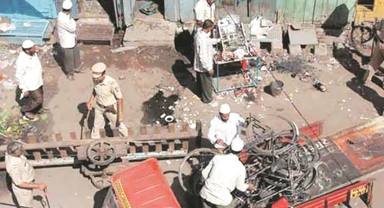 Malegaon 8/9/06 four bomb blasts (died 31 & injured 312) - Handiwork of extremely orthodox Islamic group Ahl-e-Hadith- Wanted to take revenge of riot in 2001-02- 9 arrested, 4 absconding- SIMI involvement - Shabir Masiullah & Sheikh Mohm Ali got weapon training in Pak