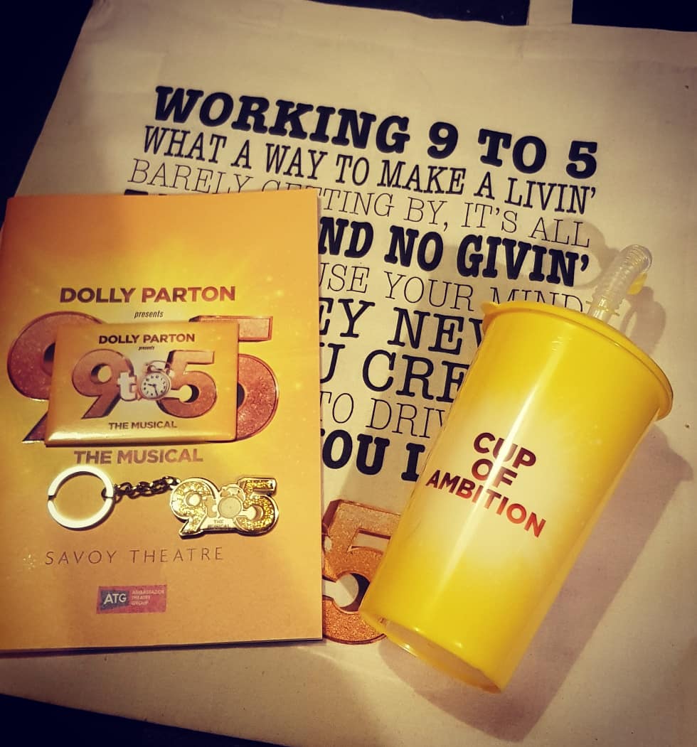 20th April 2019 - @9to5MusicalUK at the @SavoyTheatreLdn 💛 - Based on the hit 1980's movie of the same name, @DollyParton presents the West End debut, 10 years after opening on Broadway... Amazing songs, performances and versatile set design... Go see it!

#9to5theMusical #9to5