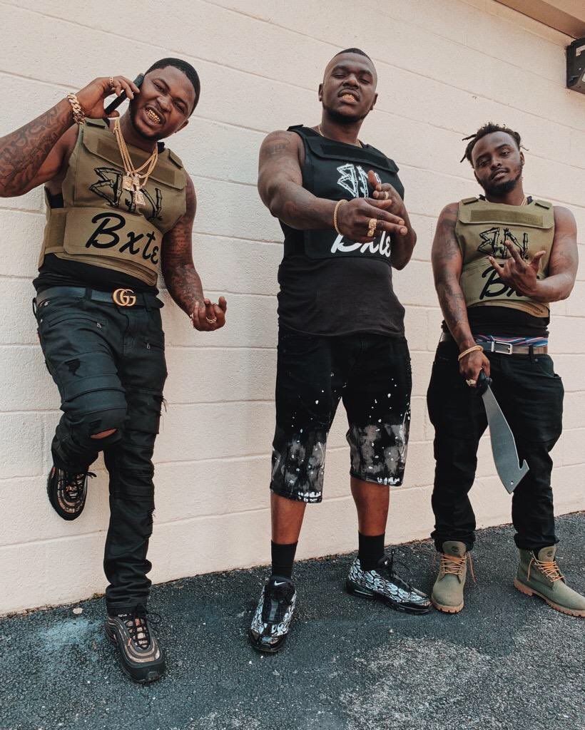 HunnitbkaWill88's tweet photo. BXTENATION DA SQUAD🤞🏾😬🎯#TIES#TRAPNIGGAS#ITSUP👆🏾#EATINGLIKEAFATBOY🤤#GOGETTAS💰💵#MUSICVIDEOSHOOT#PERFORMING2NIGHT#CLUBRAIN🌧#BETHERE#FUCKWITUS#WEFUCKWITU!! https://t.co/KvEyNlIs4p