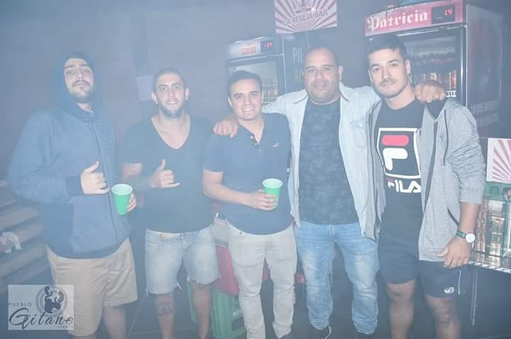FcResilia's tweet photo. Gracias a todos por acompañarnos en otro festival más. Esperemos hayan estado bien atendidos por nuestro personal de la barra en las 4 noches. Muchas gracias por colaborar con nuestra institución. La Resilia Bar 🔴⚪ https://t.co/xYPXcwU2MH