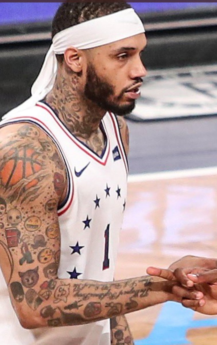 Os molan los tatuajes de Mike Scott?, image size:756x1200