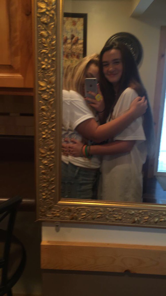 _ashleighmoore's tweet image. HAPPY BDAY ALEY!!! i ❤️ laughing the hardest w u:) i hope ur day was awesome. i love u!!!!