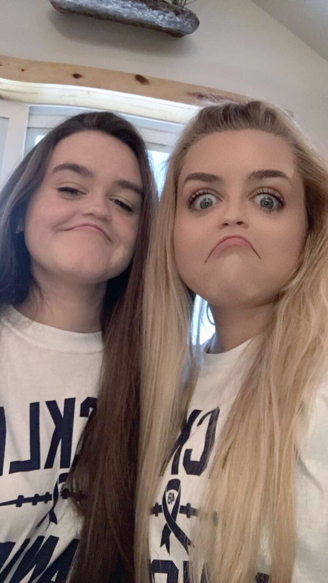 _ashleighmoore's tweet image. HAPPY BDAY ALEY!!! i ❤️ laughing the hardest w u:) i hope ur day was awesome. i love u!!!!