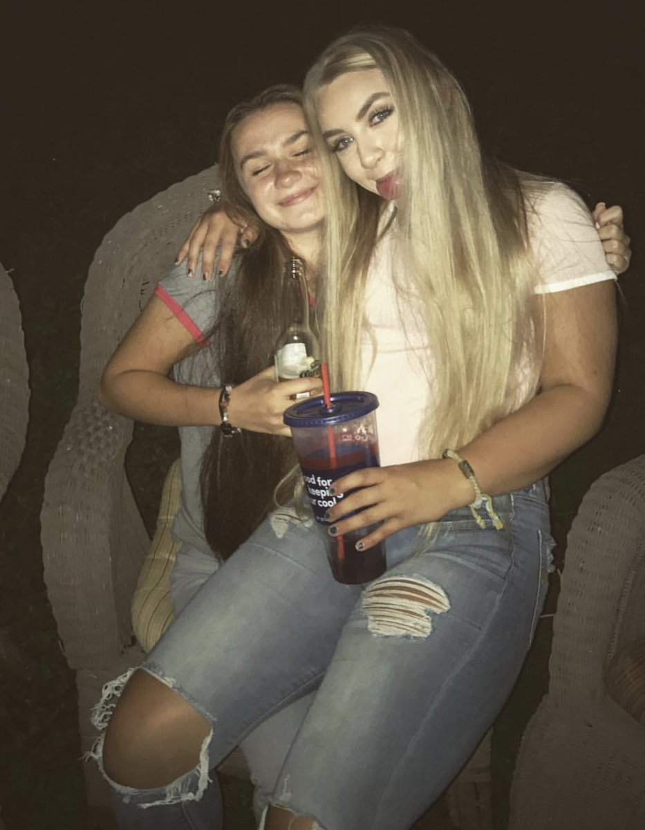 _ashleighmoore's tweet image. HAPPY BDAY ALEY!!! i ❤️ laughing the hardest w u:) i hope ur day was awesome. i love u!!!!