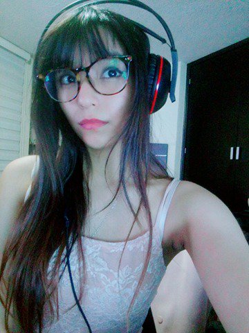 Watch Ary Vilchis's leaked NSFW photo on TwXstars