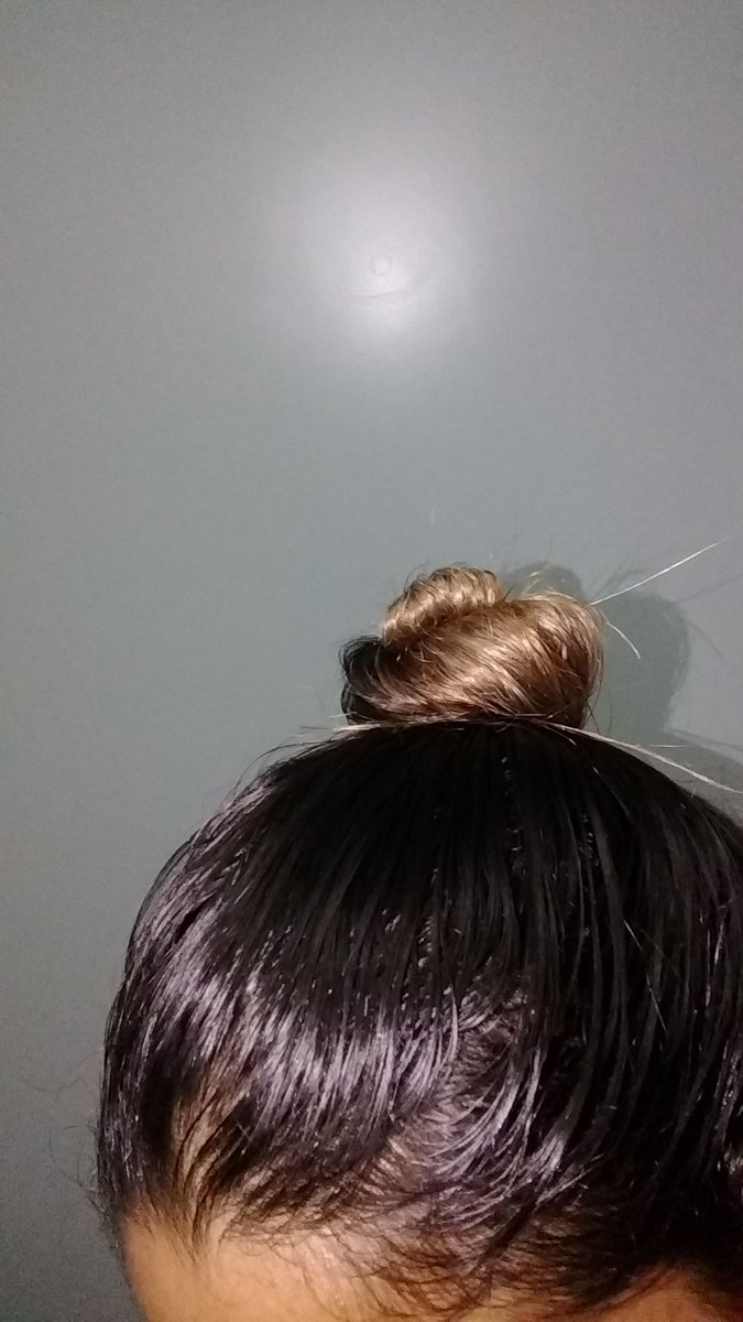 allsmoldy's tweet photo. uma mulher com o cabelo umectado n quer guerra c ngm https://t.co/8EMaW2pbgq