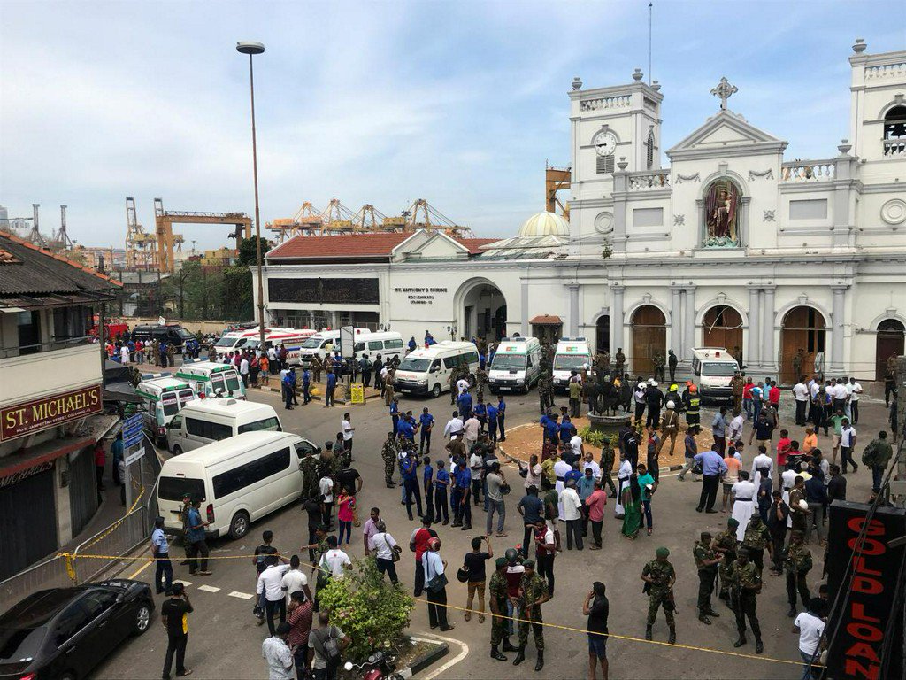 Breaking: Terrorists strike as explosion hits 3 Churches, hotels on Easter Sunday, 48 feared dead, 280 wounded 1 D4p0 vWwAAgVgl