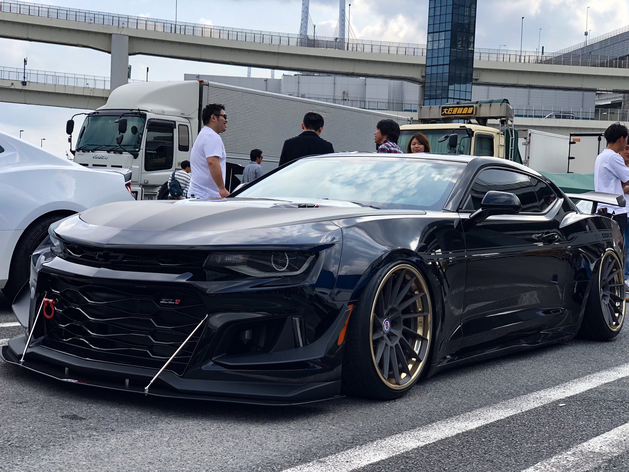 ぷき Twitterissa 大黒でayumuさんのエクソシストを初見 カマロzl1をベースにヘネシーチューンで1018馬力に 日本で本物見れるなんて感動 お話できた Ayumu ぷき Twitterissa 大黒でayumuさんのエクソシストを初見 カマロzl1をベースにヘネシーチューンで1018馬力に 日本で本物見れるなんて感動 お話できた Ayumu