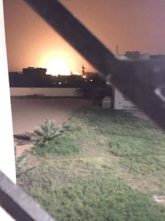 librev2011's tweet photo. #France #UAE and #SaudiArabia must be happy with their #AirDrones striking Tripoli tonight, while the #militia of the retired general #Hafter is being defeated away of #Tripoli #Libya by the Libyan Army. https://t.co/tyNRN4iMpY