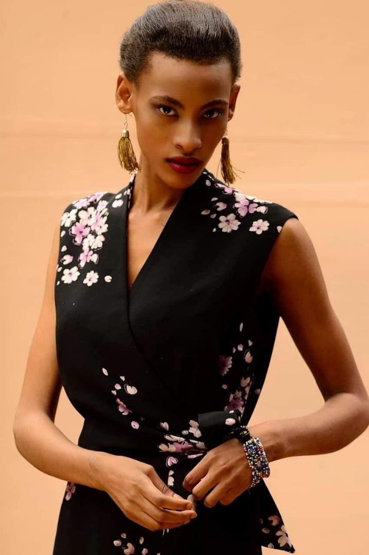 crystalmodelsUG's tweet photo. 💋💋#freshdigits 💋💋Update
Victoria Katushabe
📸 @eguana
#newdigitals
#digitals .
.
.
.
#cmagirls #digitalart #polaroids #fashionmodels #fashionvision2025 #topmodels #fashionispower #afi #stylish https://t.co/gZF124gfI8
