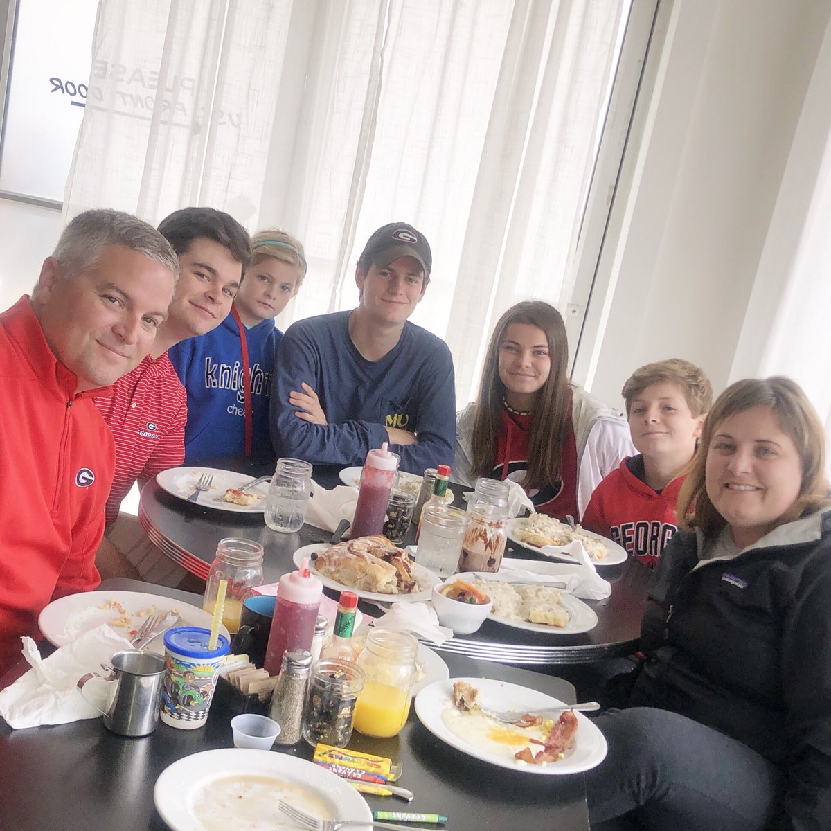jensiegerlawson's tweet photo. Last minute trip to Athens today for the G-Day game #GDay19 hanging with our kiddo , nephew and friends #jakefromm #ugafootball https://t.co/8nkCr34Yir